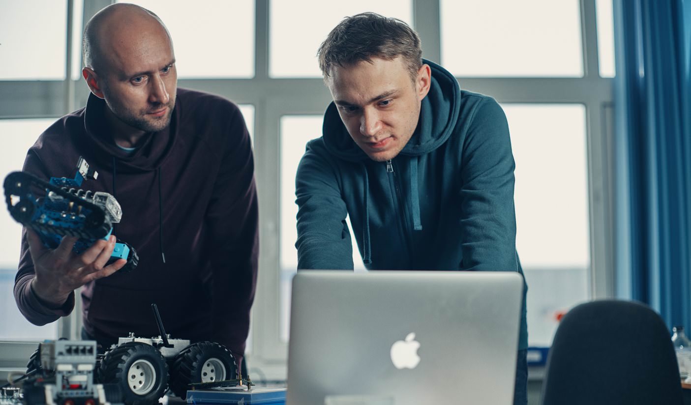 Our team is building autonomous robotic systems with haptics, pattern and face recognition, situational awareness, and navigation using sophisticated technologies such as artificial intelligence and computer vision.